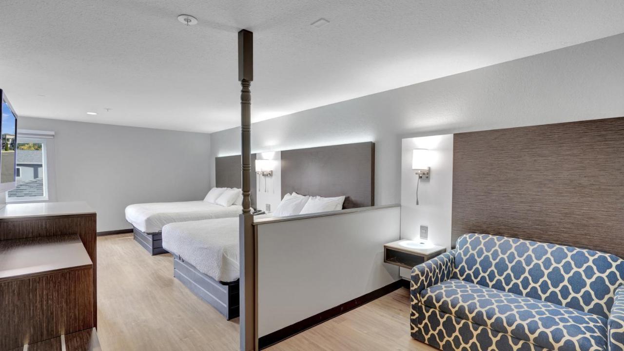 King Junior Suite -  Non-Smoking